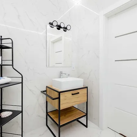 Nowoczesny W Kolobrzegu Spokojna Okolica Parking By Renters Apartamento